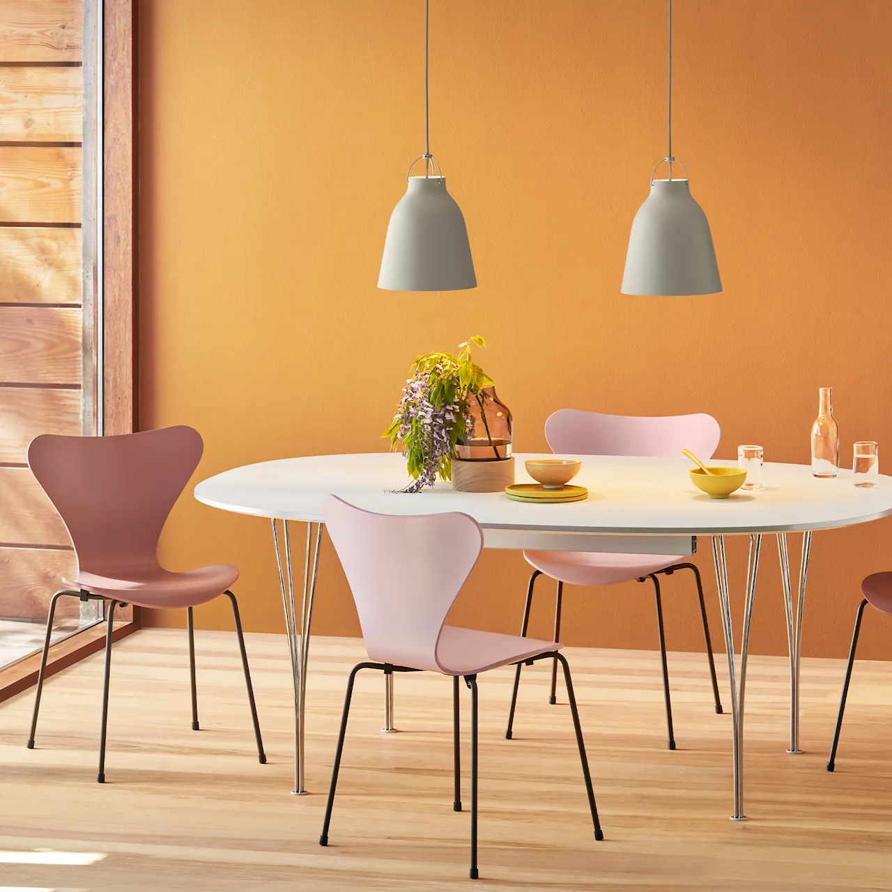 B619 Superellipse uttrekkbart spisebord 180–300 x 120 cm Chrome